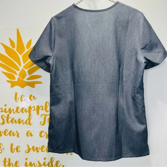 FIGS Charcoal Grey Three Pocket Short Sleeve Top Size Small - Picture 4 of 9